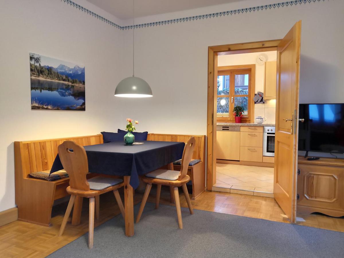 Ferienhaus Erika Garmisch-Partenkirchen Exteriör bild